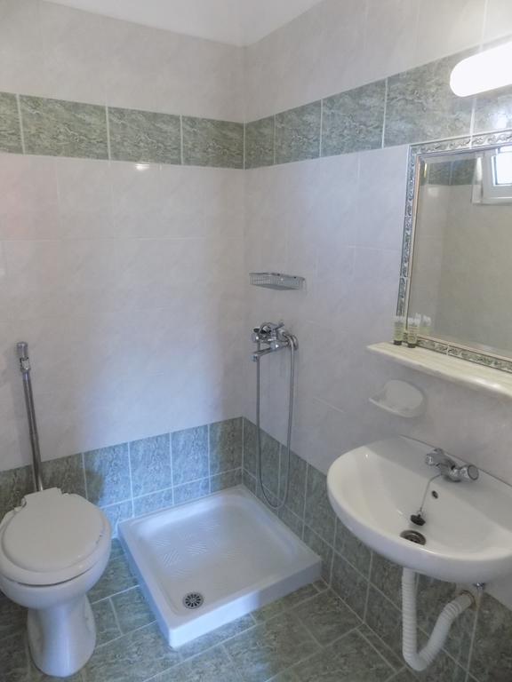 Mosaic Gardens Apartment ฟาลิรากี ภายนอก รูปภาพ