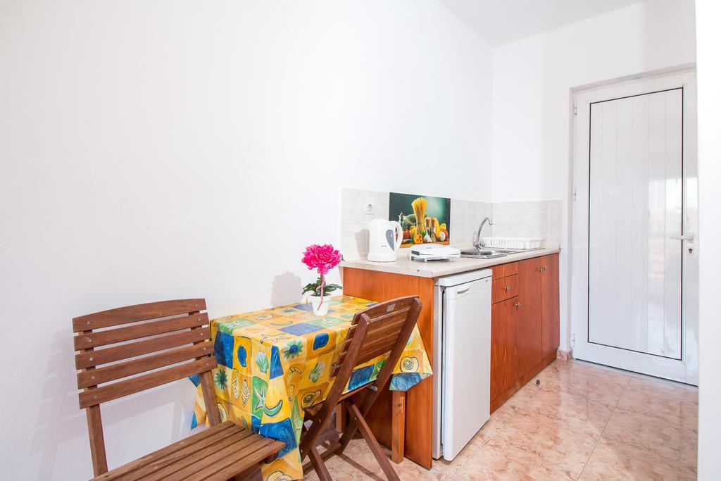 Mosaic Gardens Apartment ฟาลิรากี ภายนอก รูปภาพ